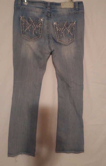 Shyanne 18 34 Slight Flare Light Jewel Pocket Jeans - Picture 1 of 8